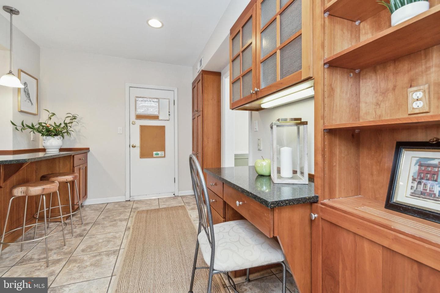 514 Yarmouth Road photo 12