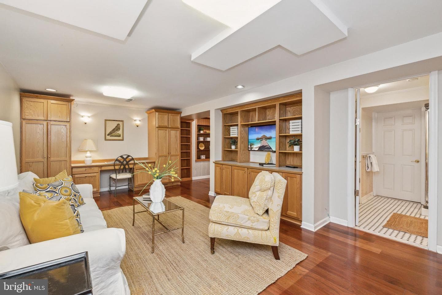 514 Yarmouth Road photo 26