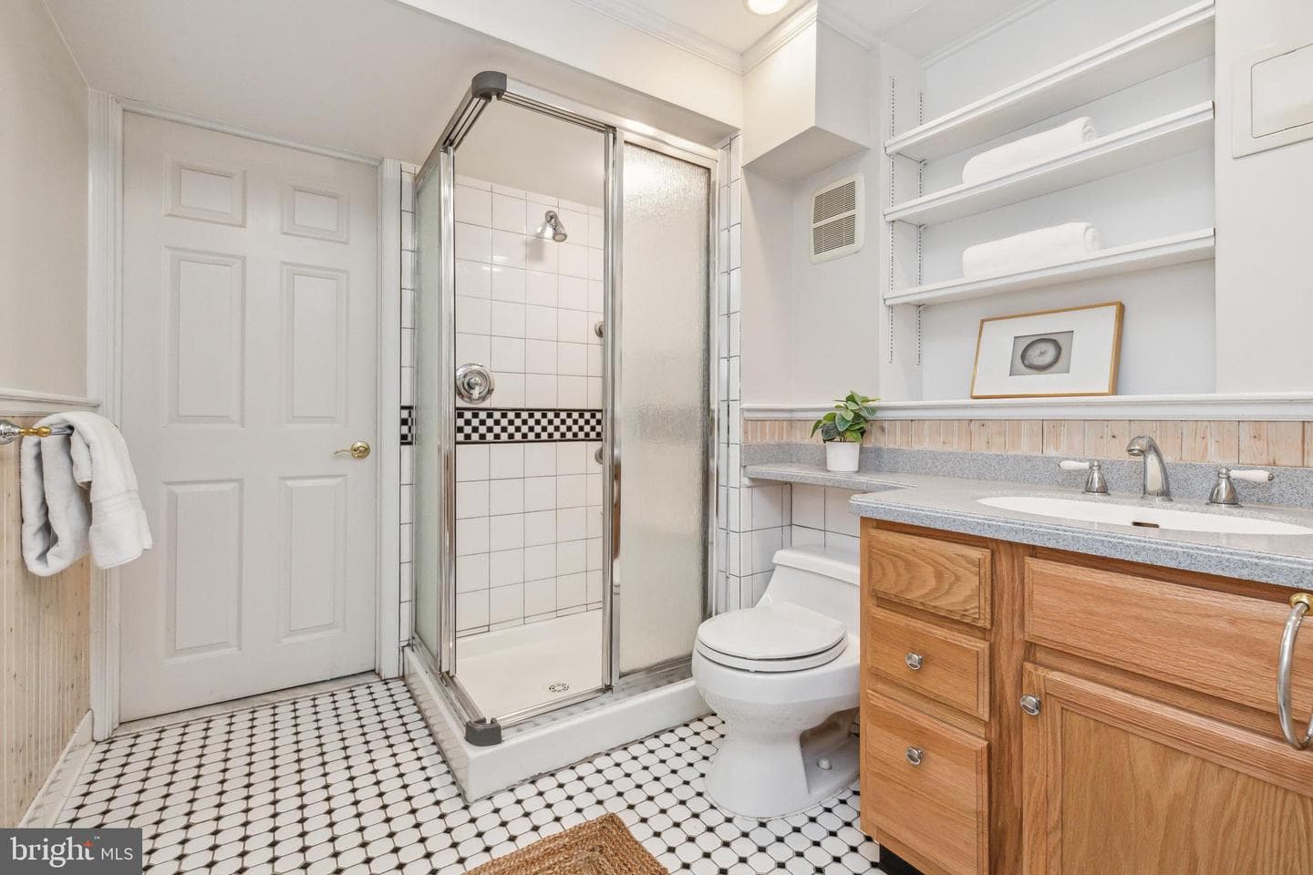 514 Yarmouth Road photo 28