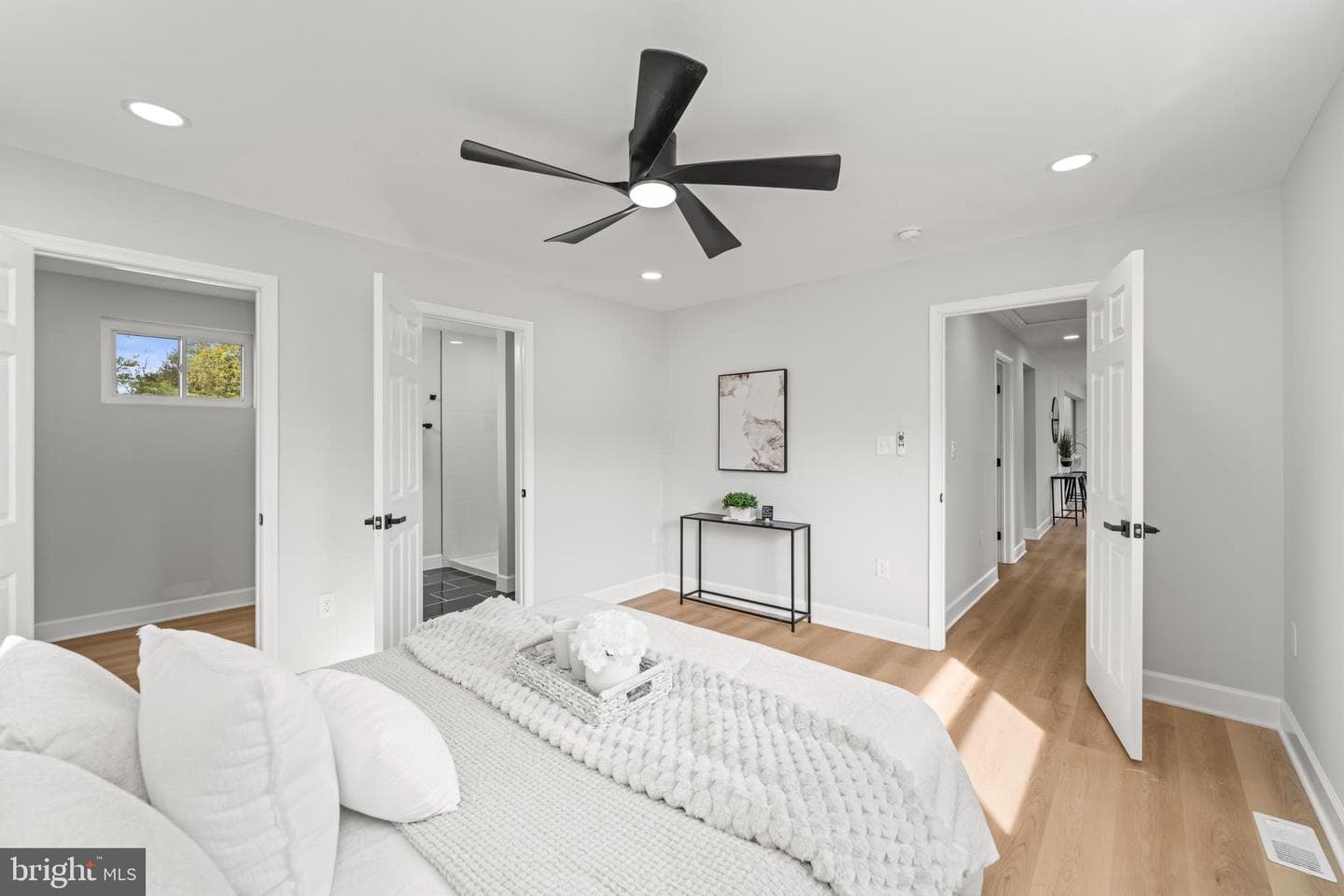 9512 Horn Avenue photo 13