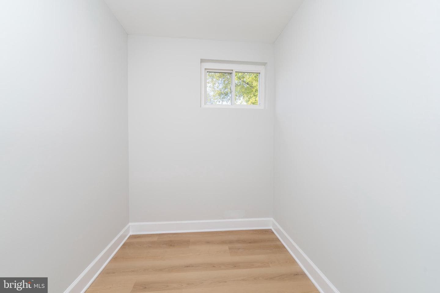 9512 Horn Avenue photo 16
