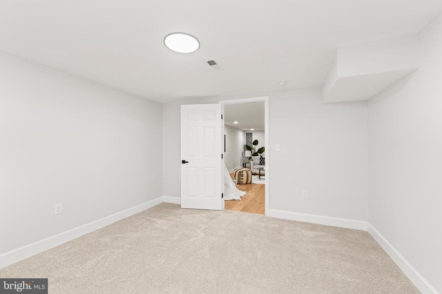 9512 Horn Avenue photo 27