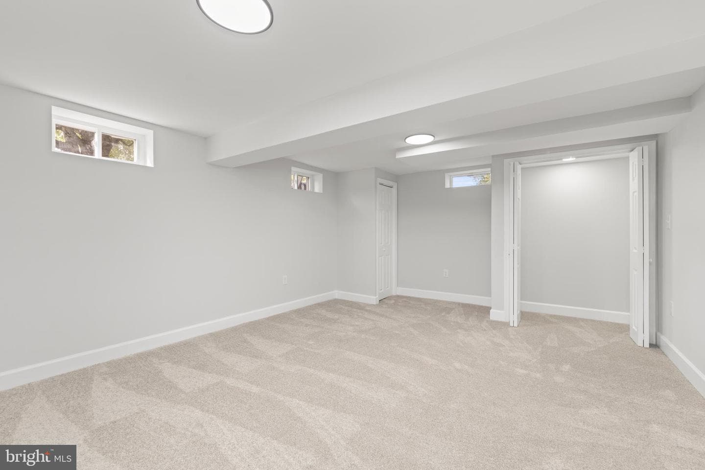 9512 Horn Avenue photo 29