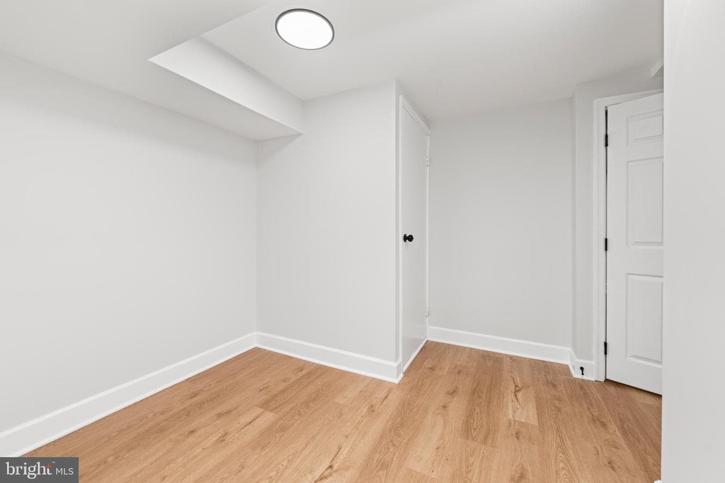 9512 Horn Avenue photo 31
