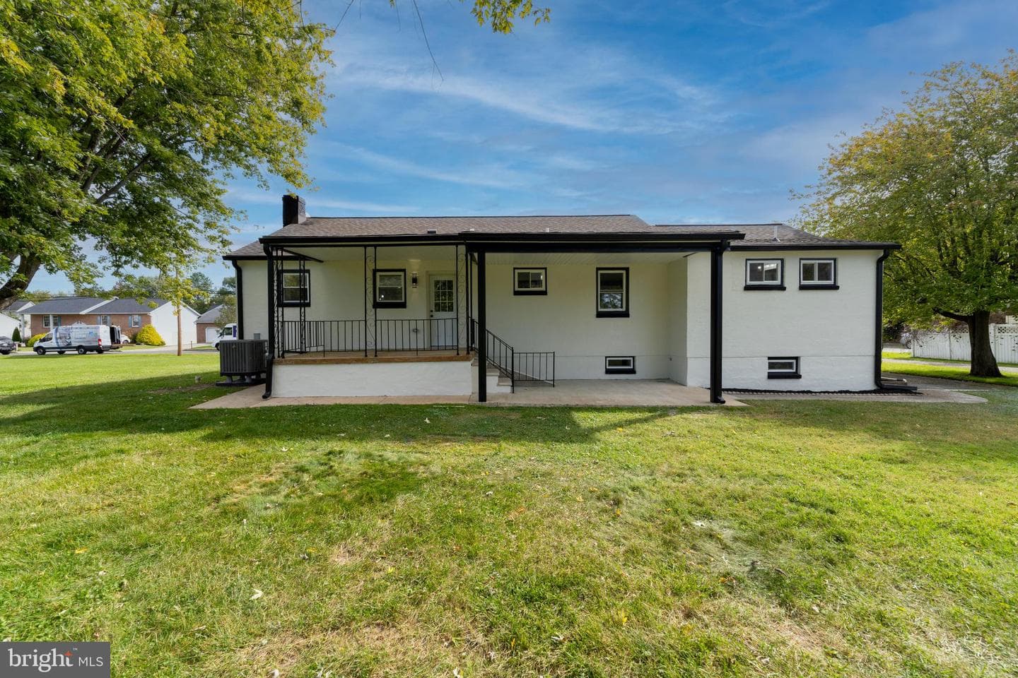 9512 Horn Avenue photo 35