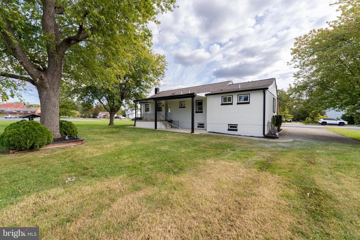9512 Horn Avenue photo 36