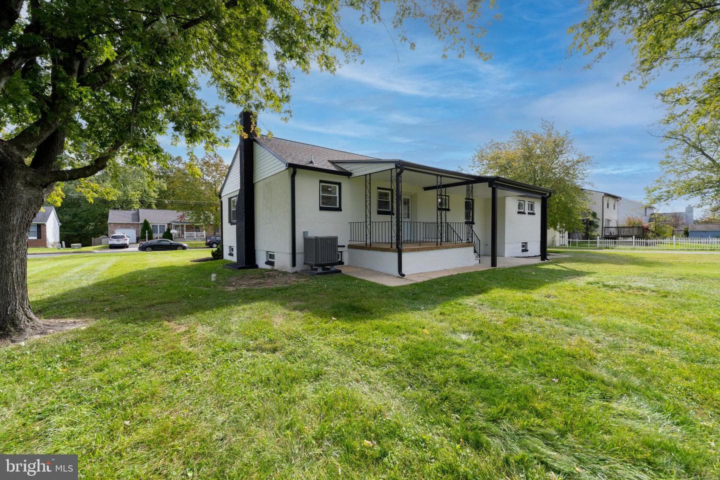 9512 Horn Avenue photo 37