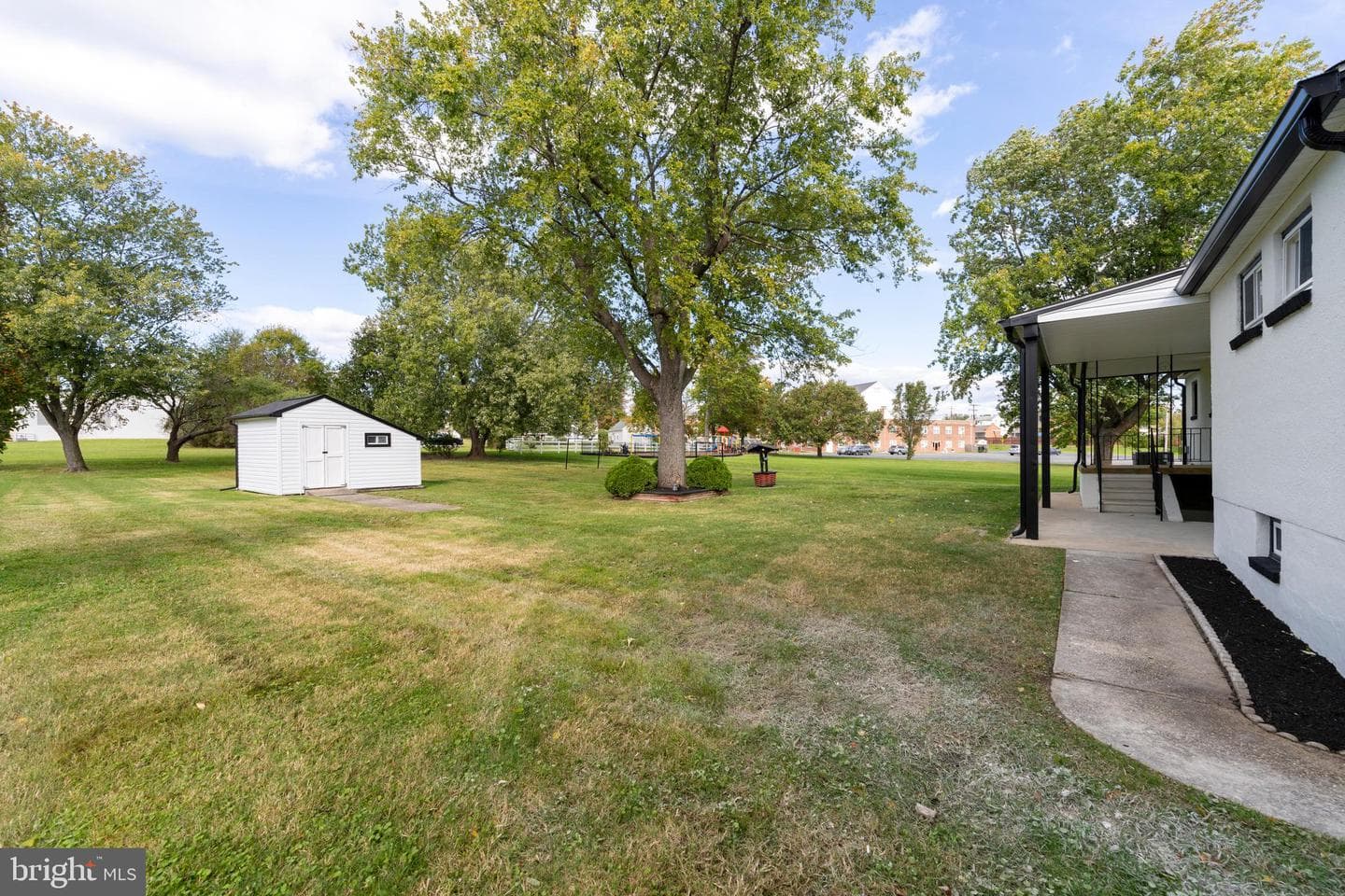 9512 Horn Avenue photo 44