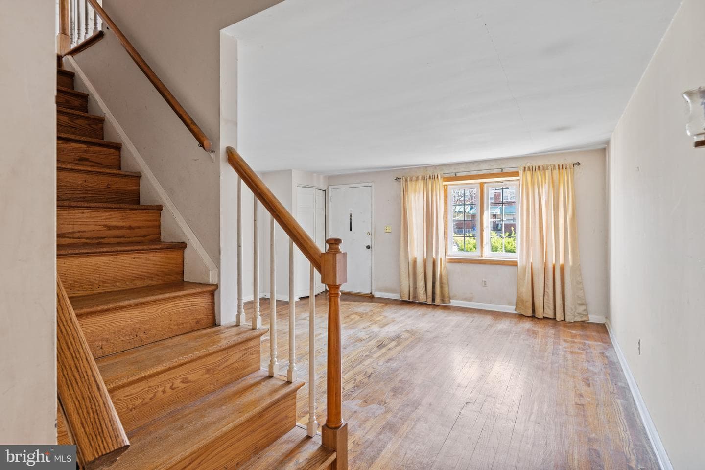 1121 Linden Avenue photo 2