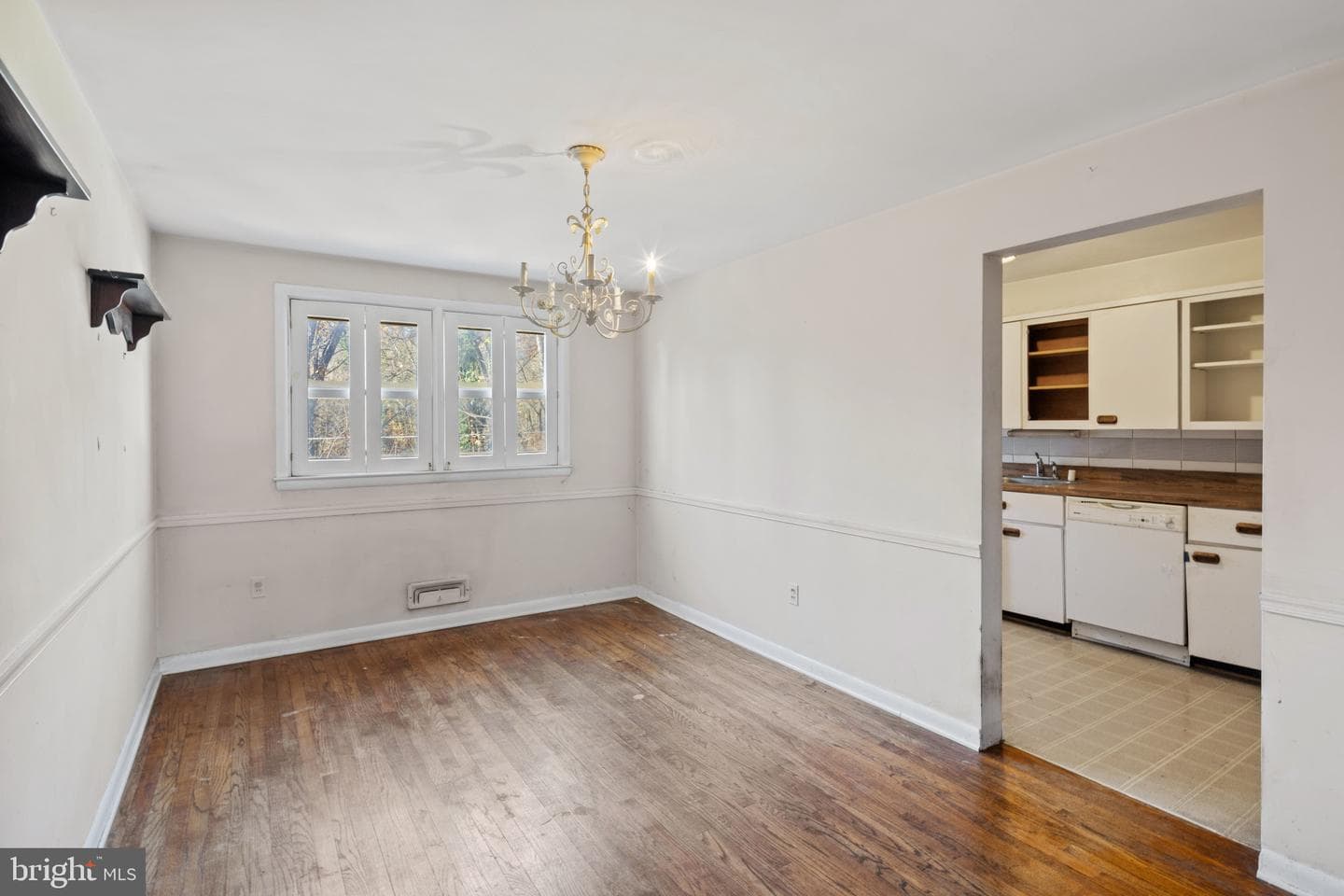 1121 Linden Avenue photo 8
