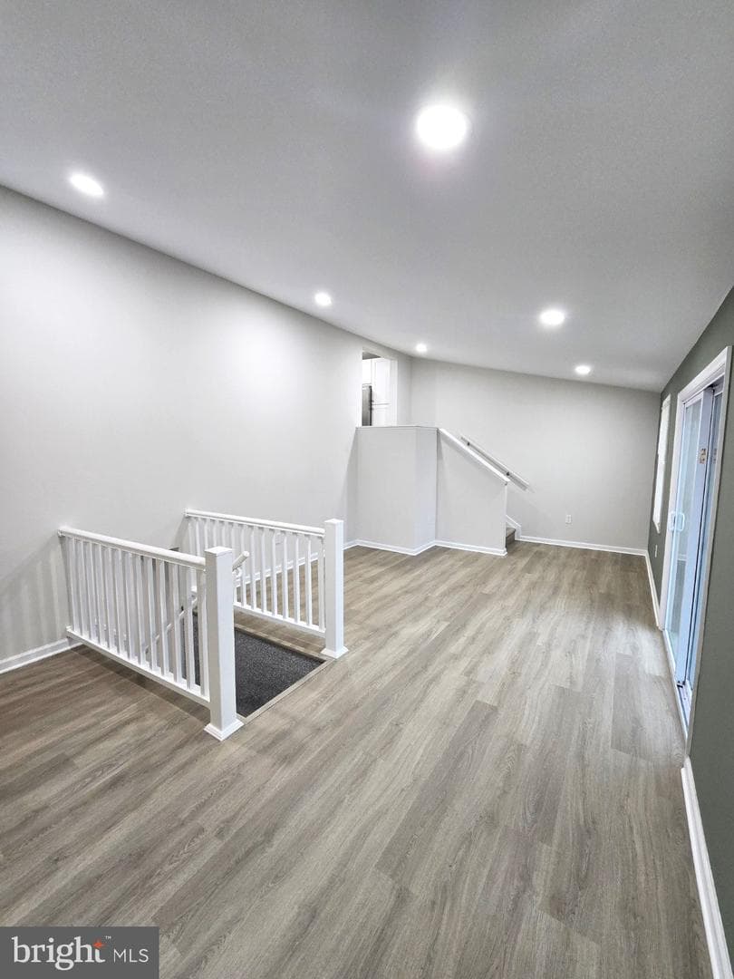 220 Parkwood Road photo 11