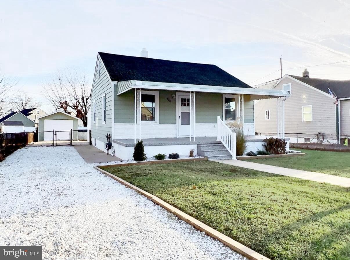 220 Parkwood Road photo 2