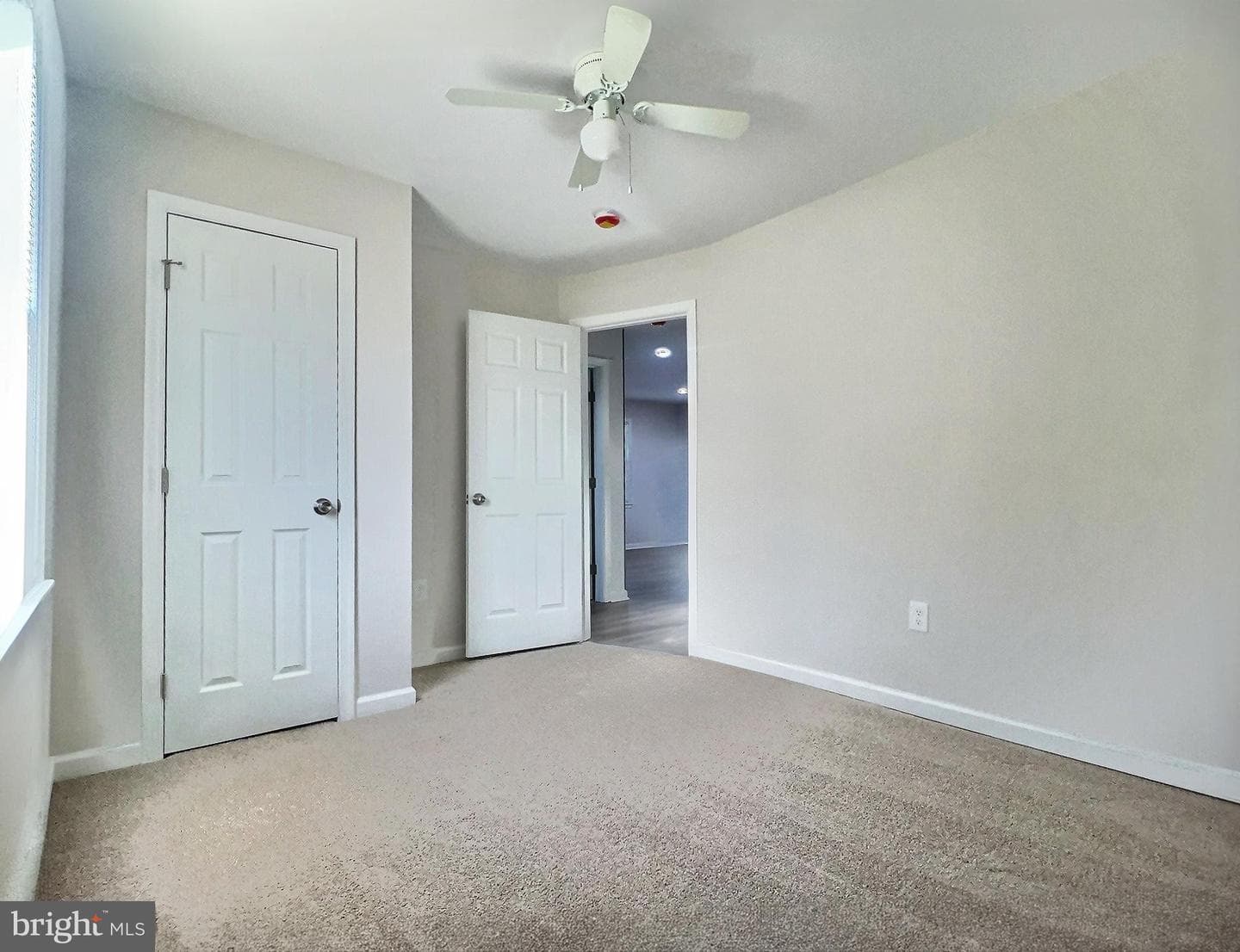 220 Parkwood Road photo 4