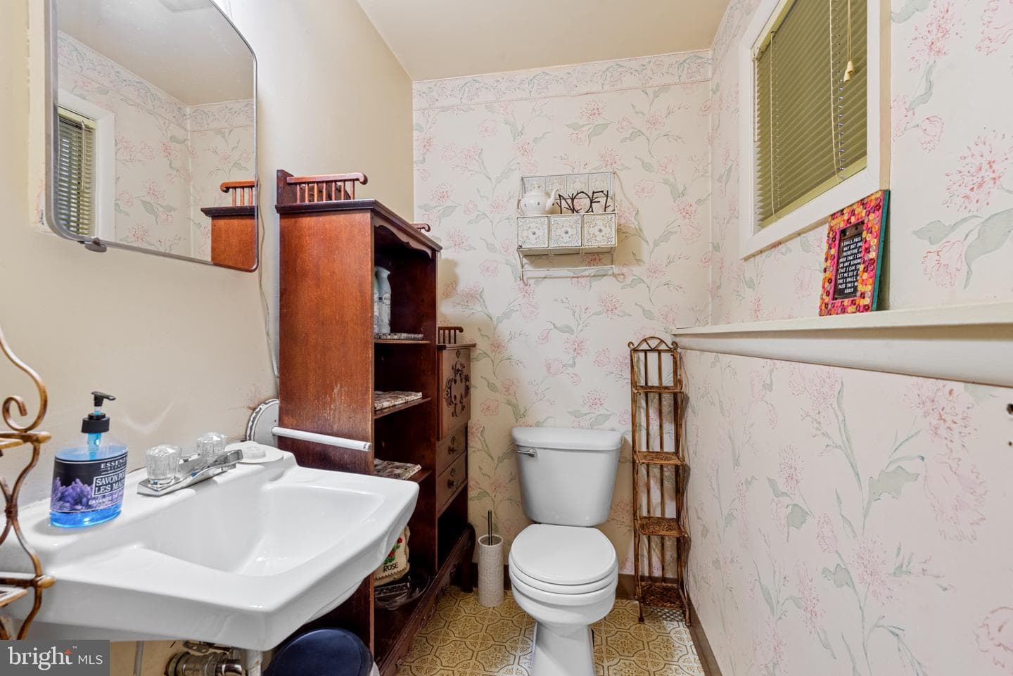 7410 Shirley Road photo 30