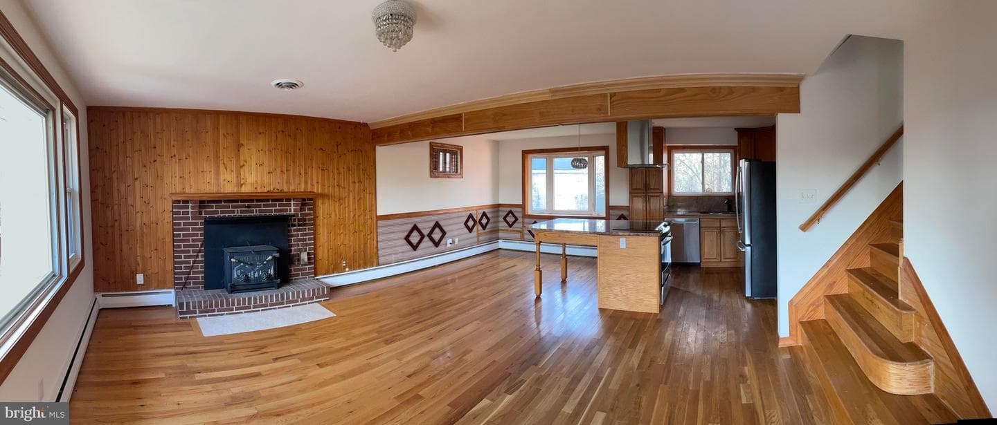 9828 Magledt Road photo 15
