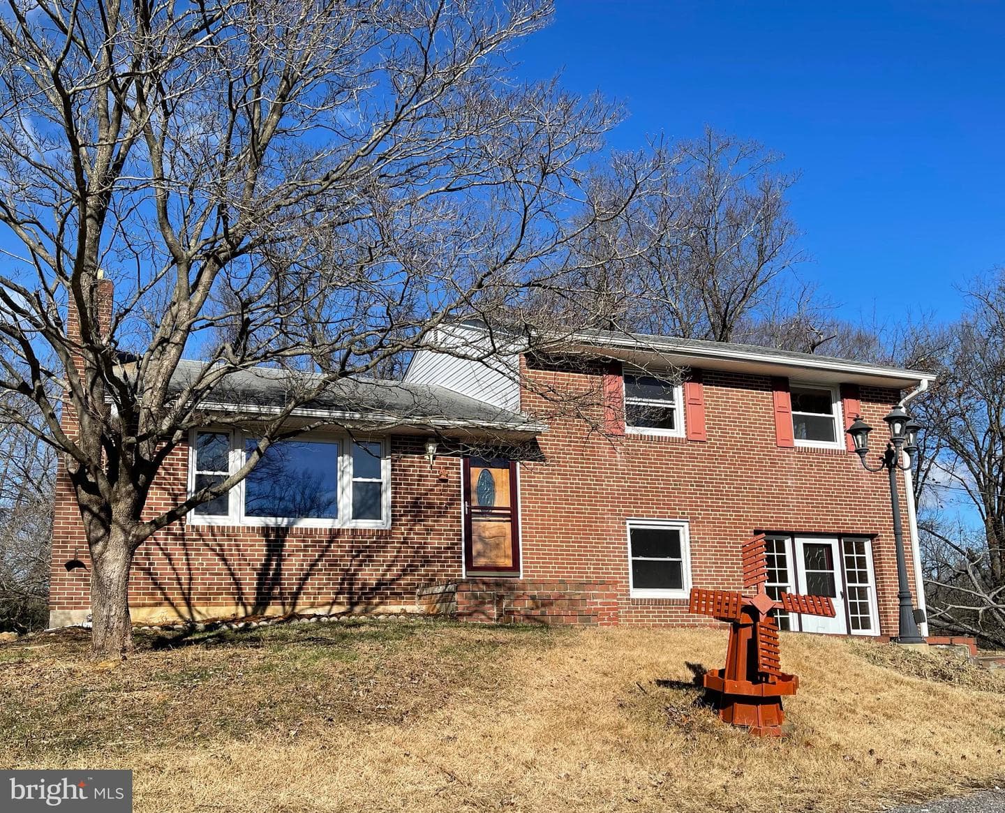 9828 Magledt Road photo 4