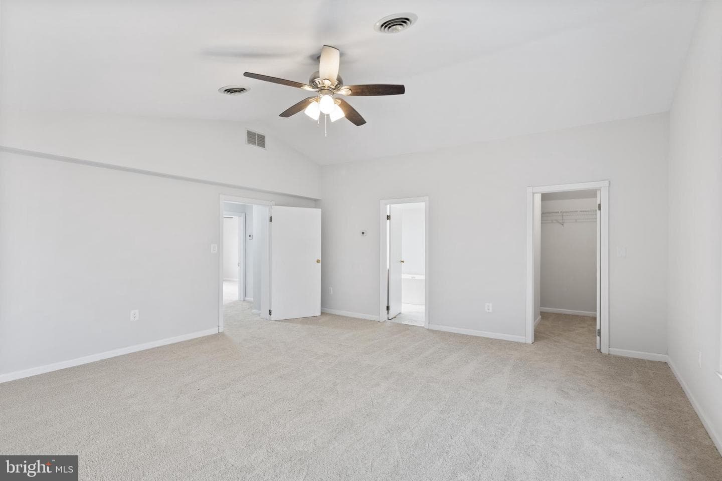 7028 Deerfield Rd photo 13