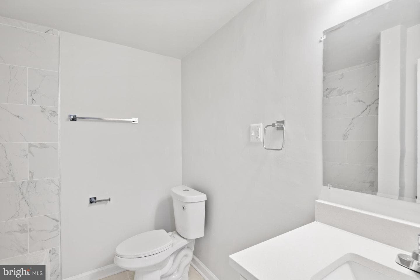 7028 Deerfield Rd photo 22