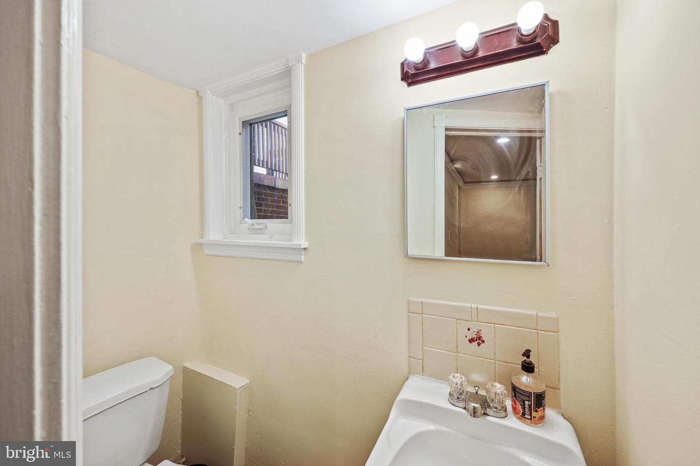 329 Westshire Road photo 24
