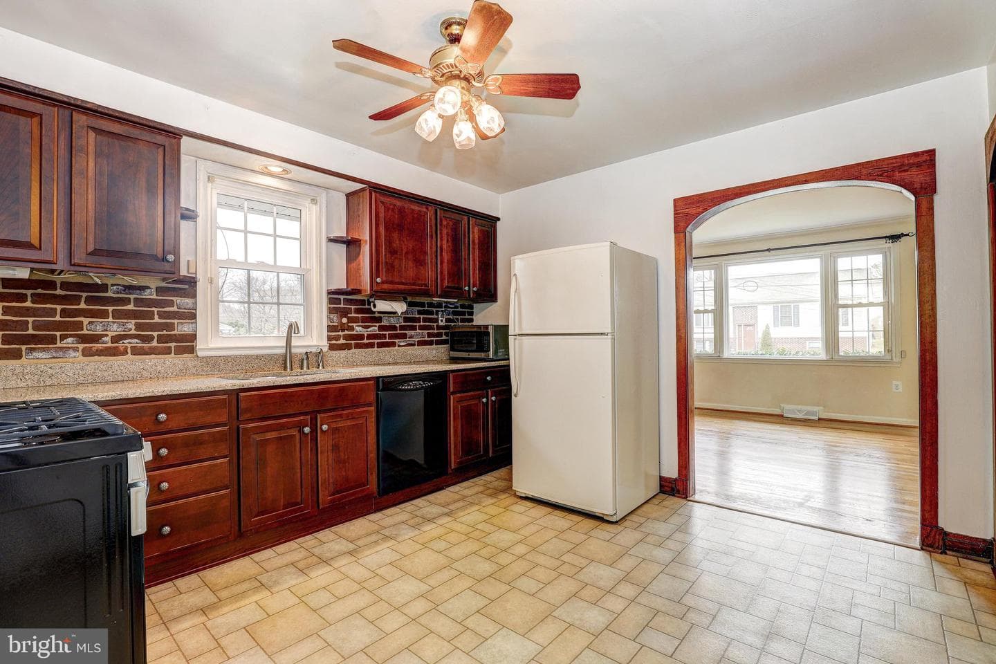 105 Washington Street photo 14