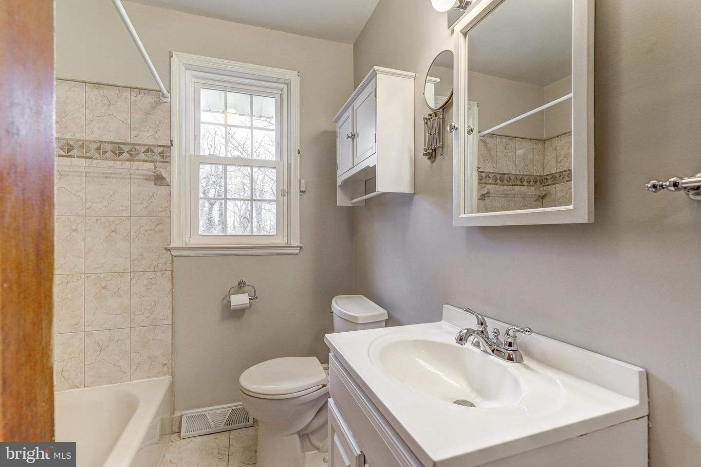 105 Washington Street photo 18