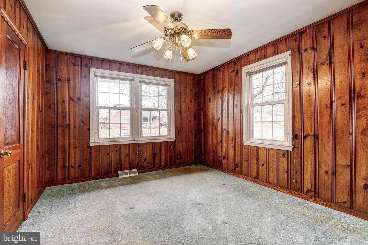 105 Washington Street photo 24