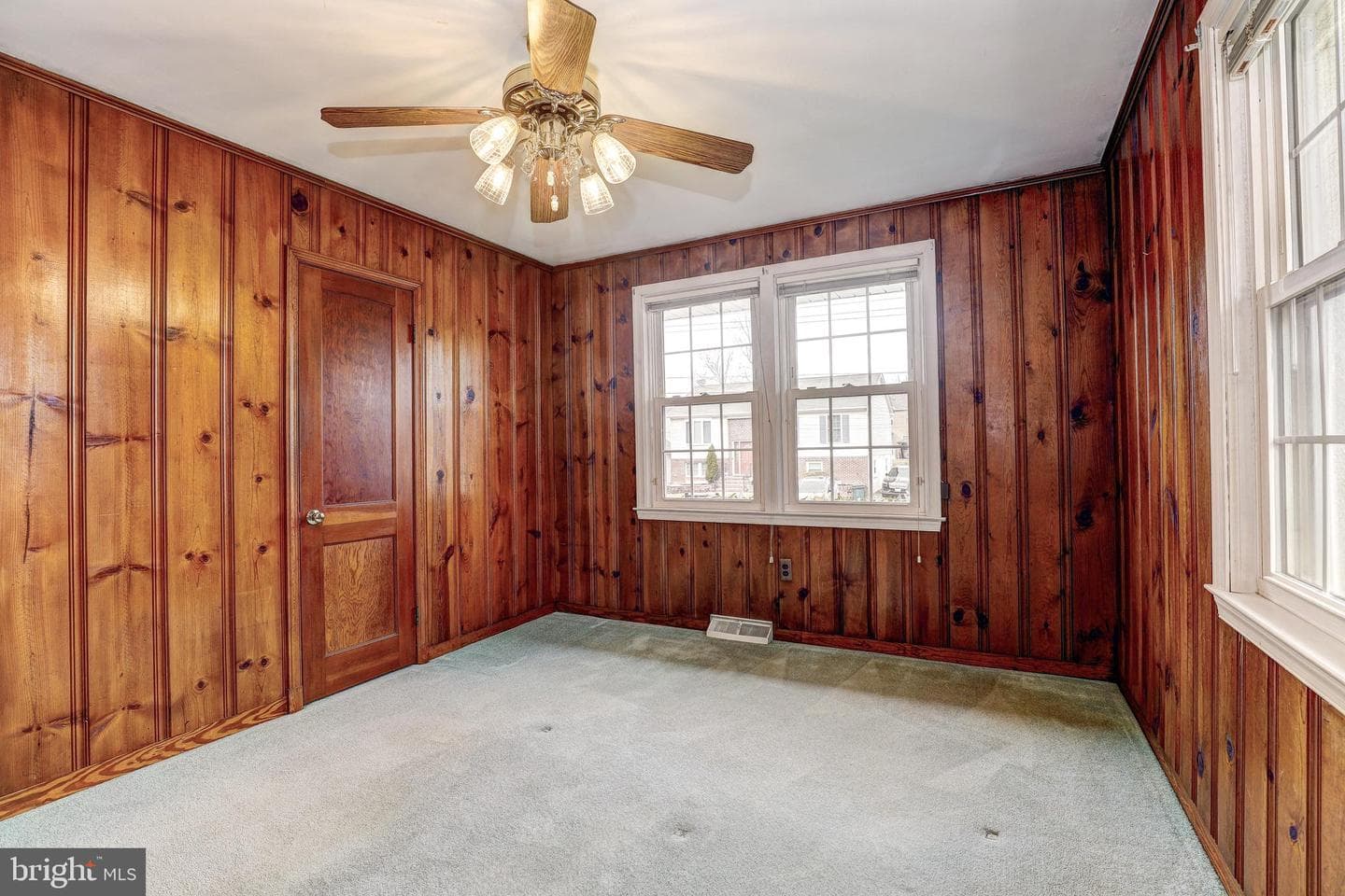 105 Washington Street photo 25