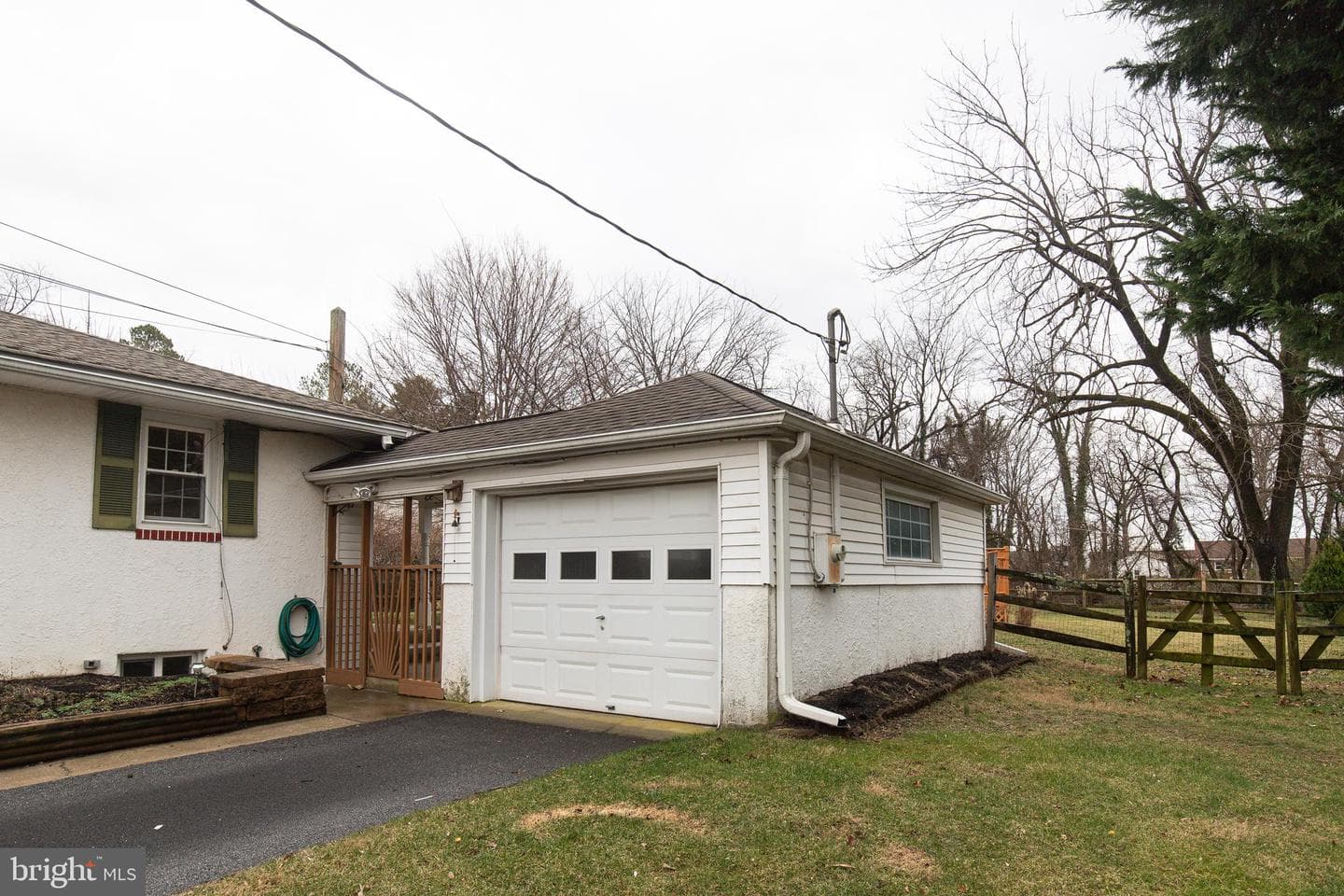 105 Washington Street photo 5