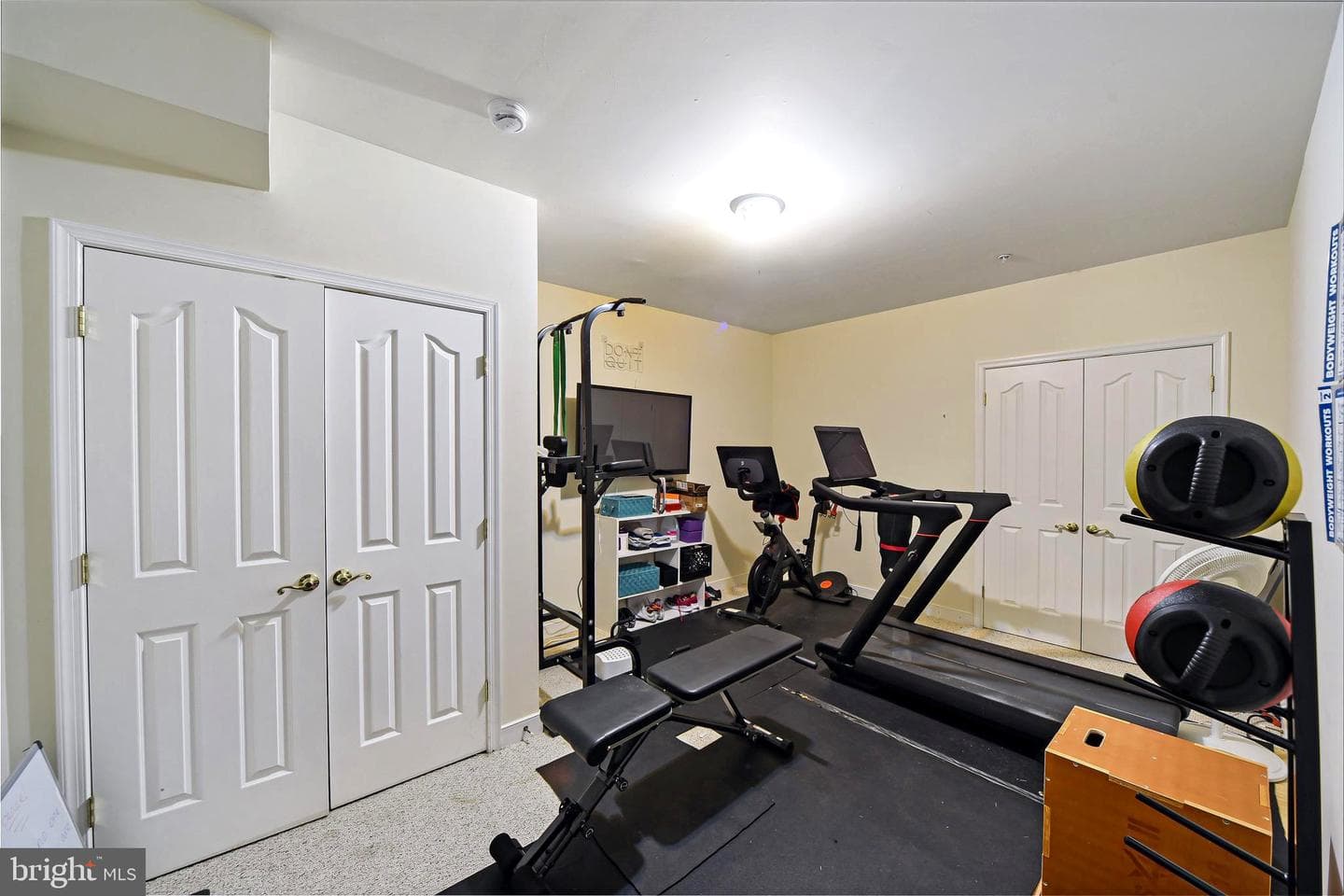 909 Zenith Drive photo 49