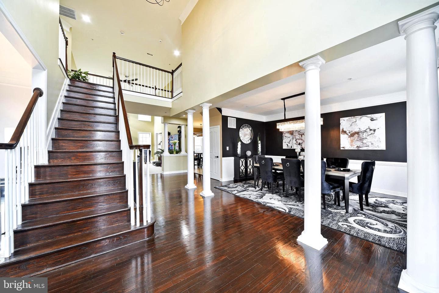 909 Zenith Drive photo 5