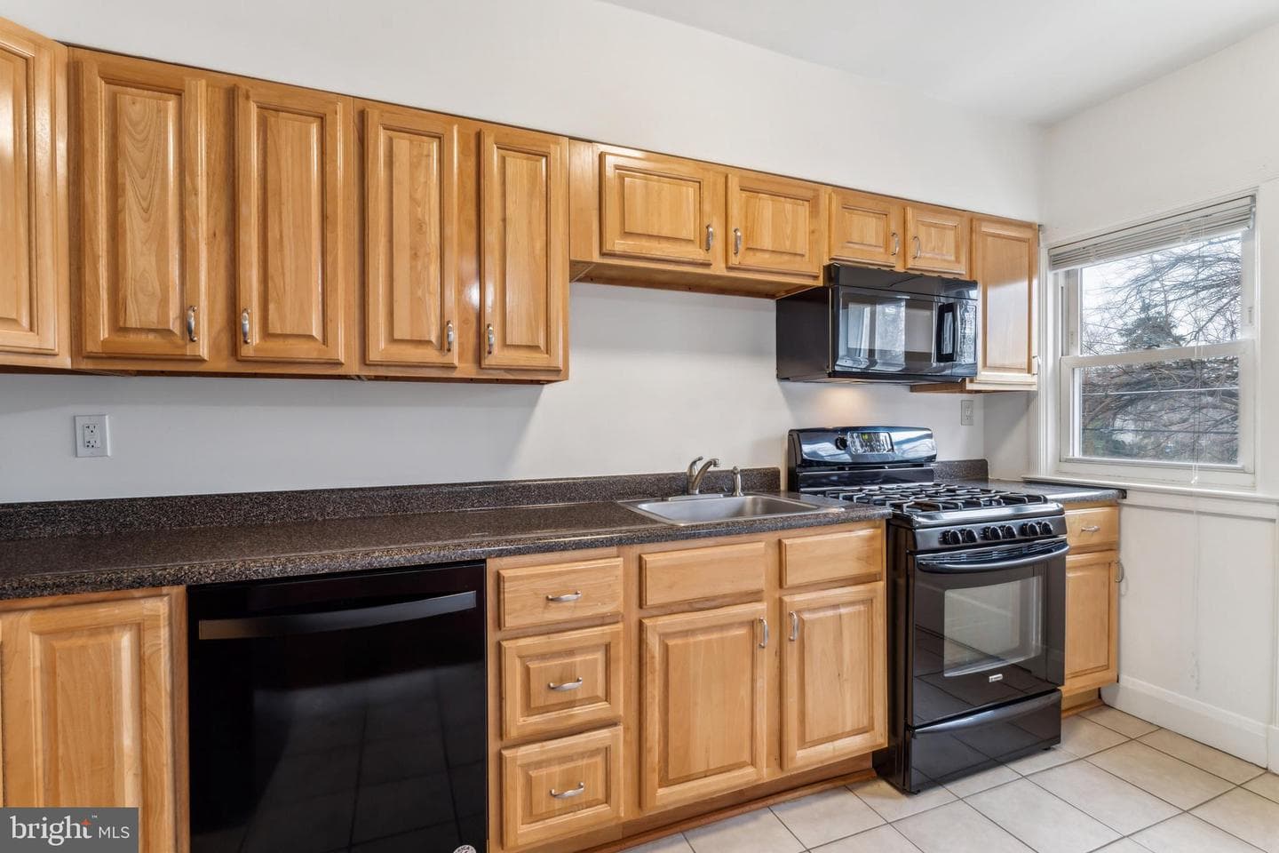 324 Westshire Road photo 9