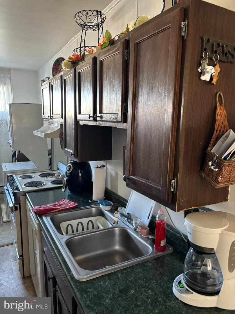 9104 Avenue C photo 5
