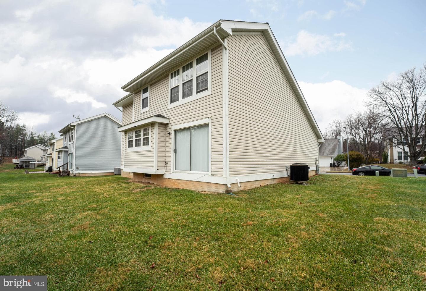 8735 Lisa Lane photo 6