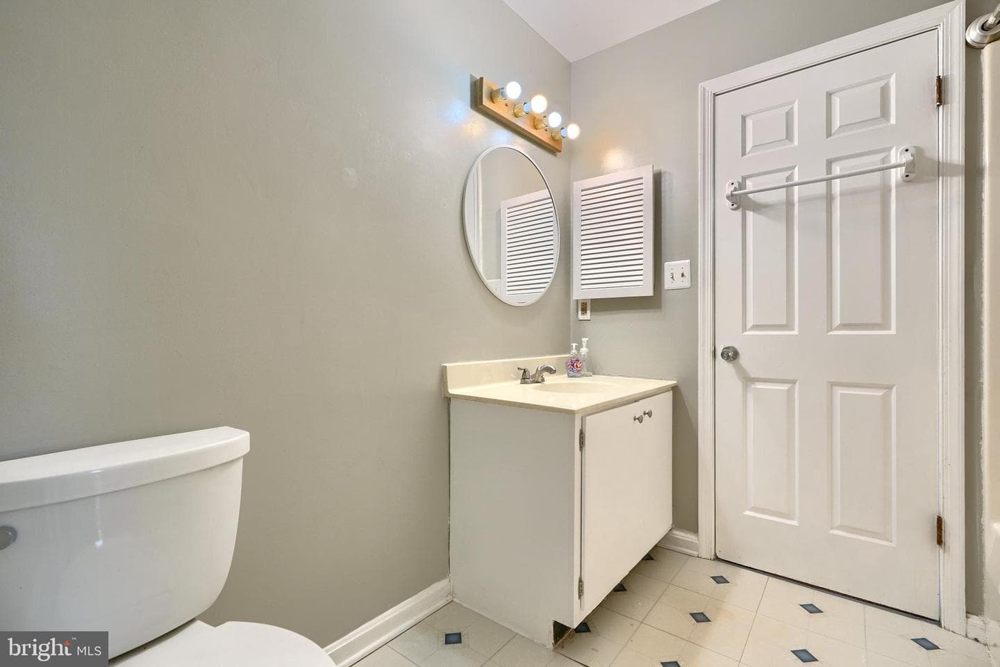 10 Bohn Court photo 15