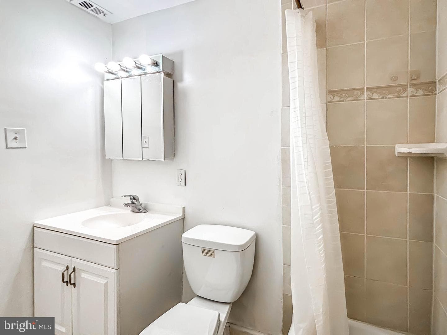 130 Slade Avenue #520 photo 30