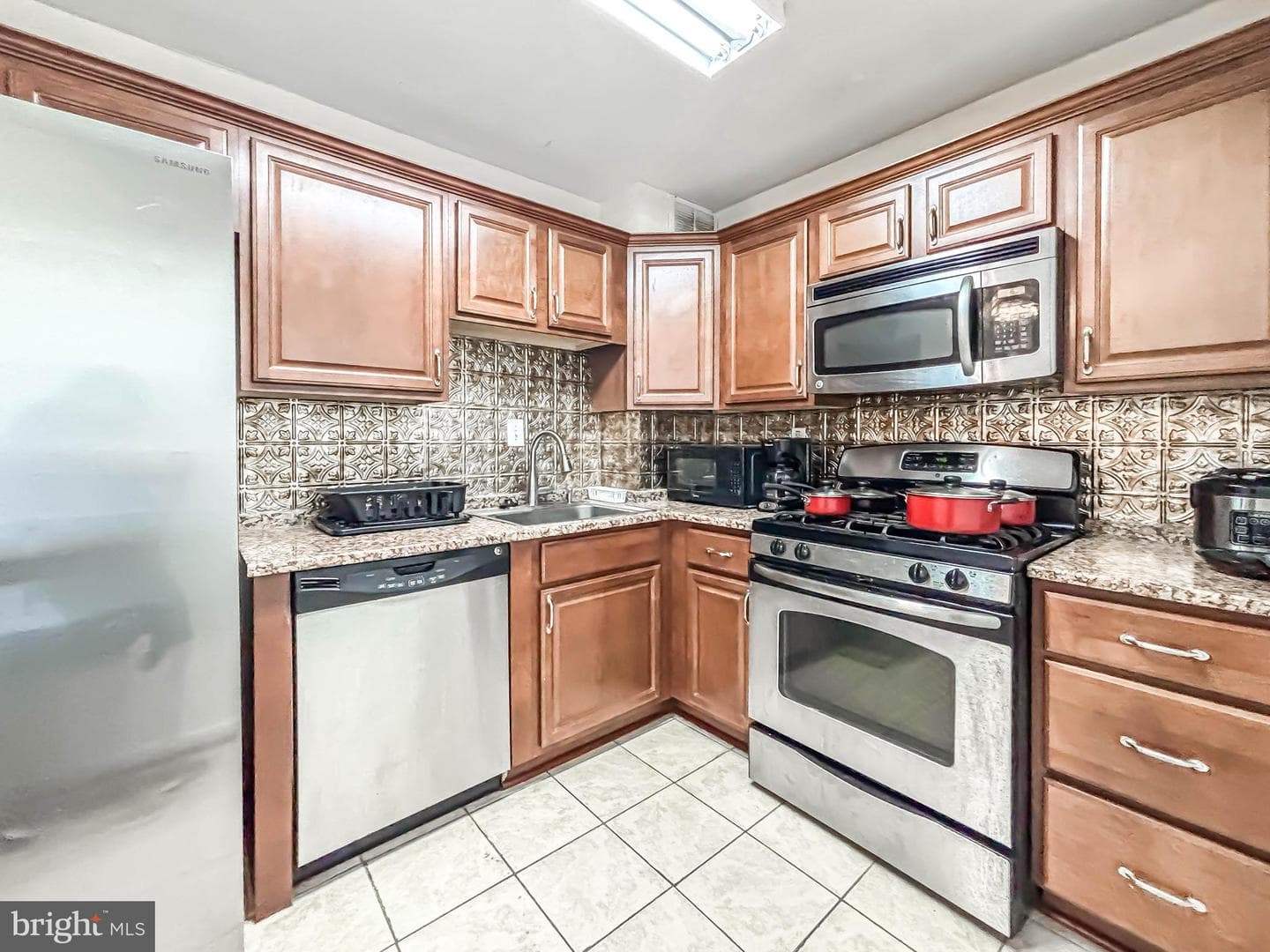 130 Slade Avenue #520 photo 41