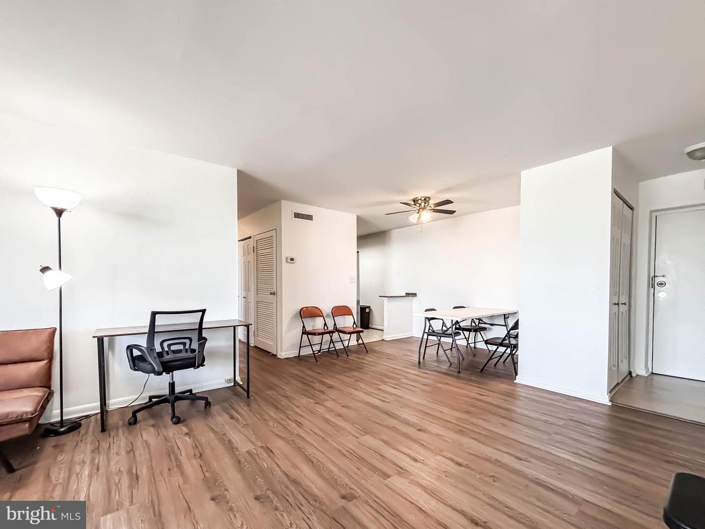 130 Slade Avenue #520 photo 6