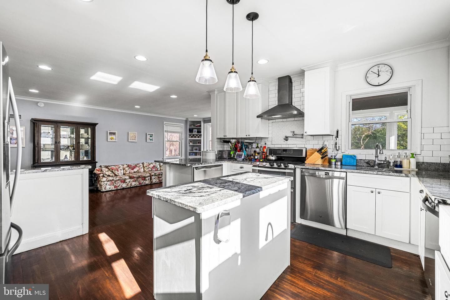 7705 Park Heights Avenue photo 9