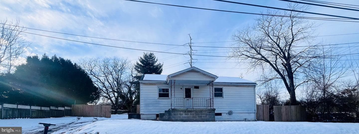 812 Race Road photo 3