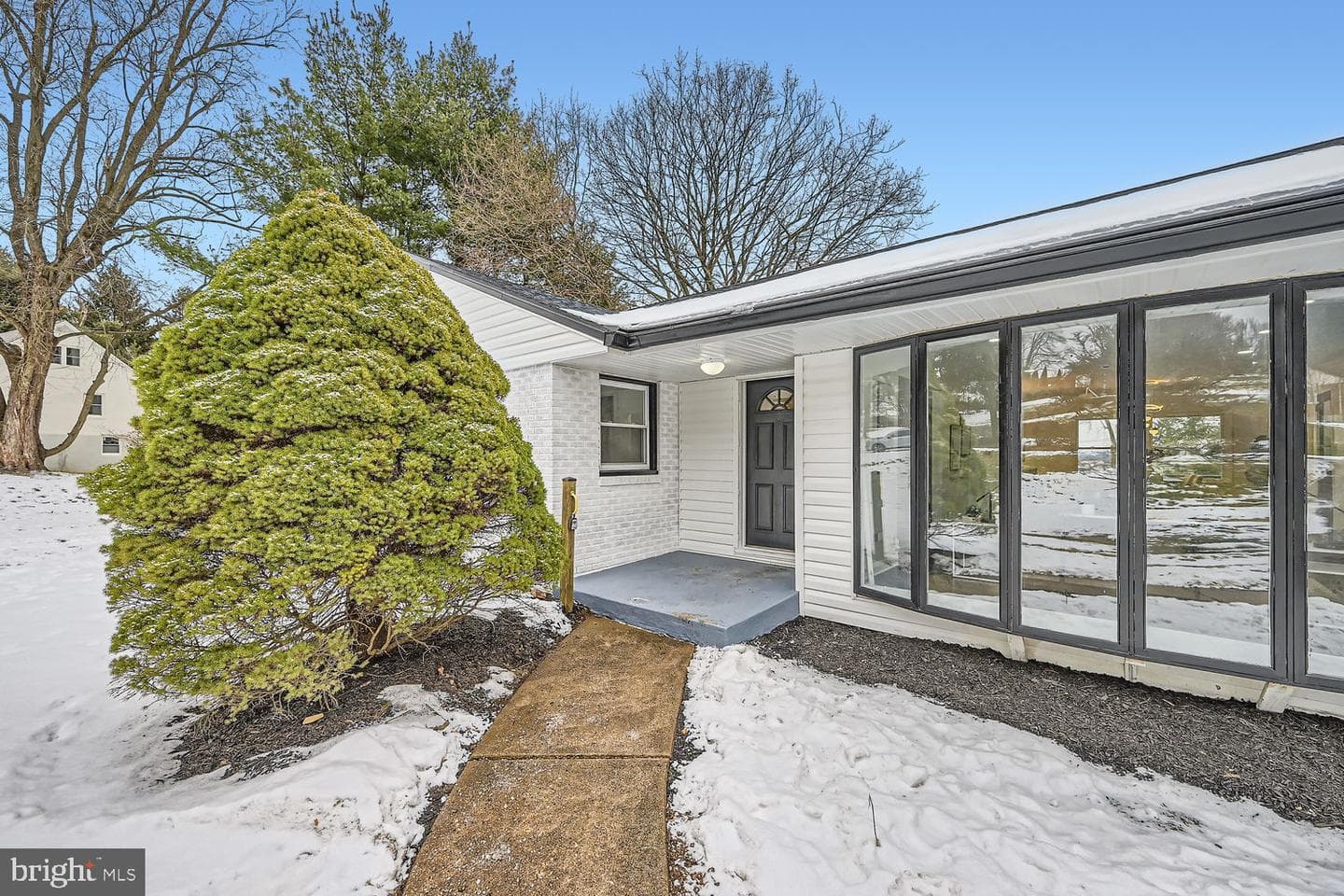 11 Roundridge Road photo 2