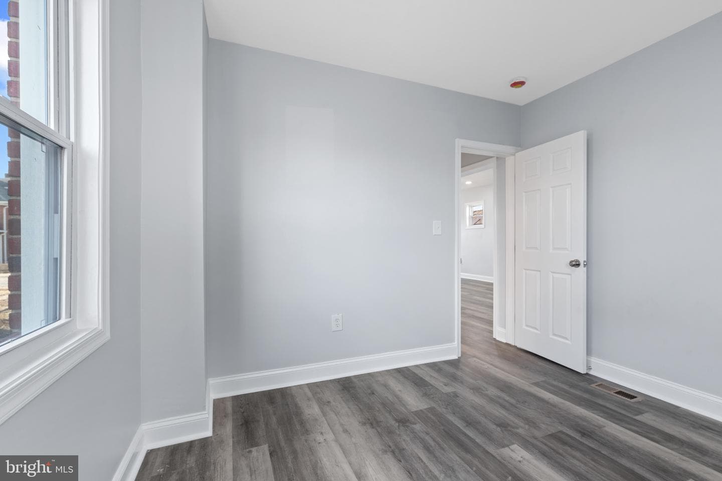 2206 Taylor Avenue photo 19
