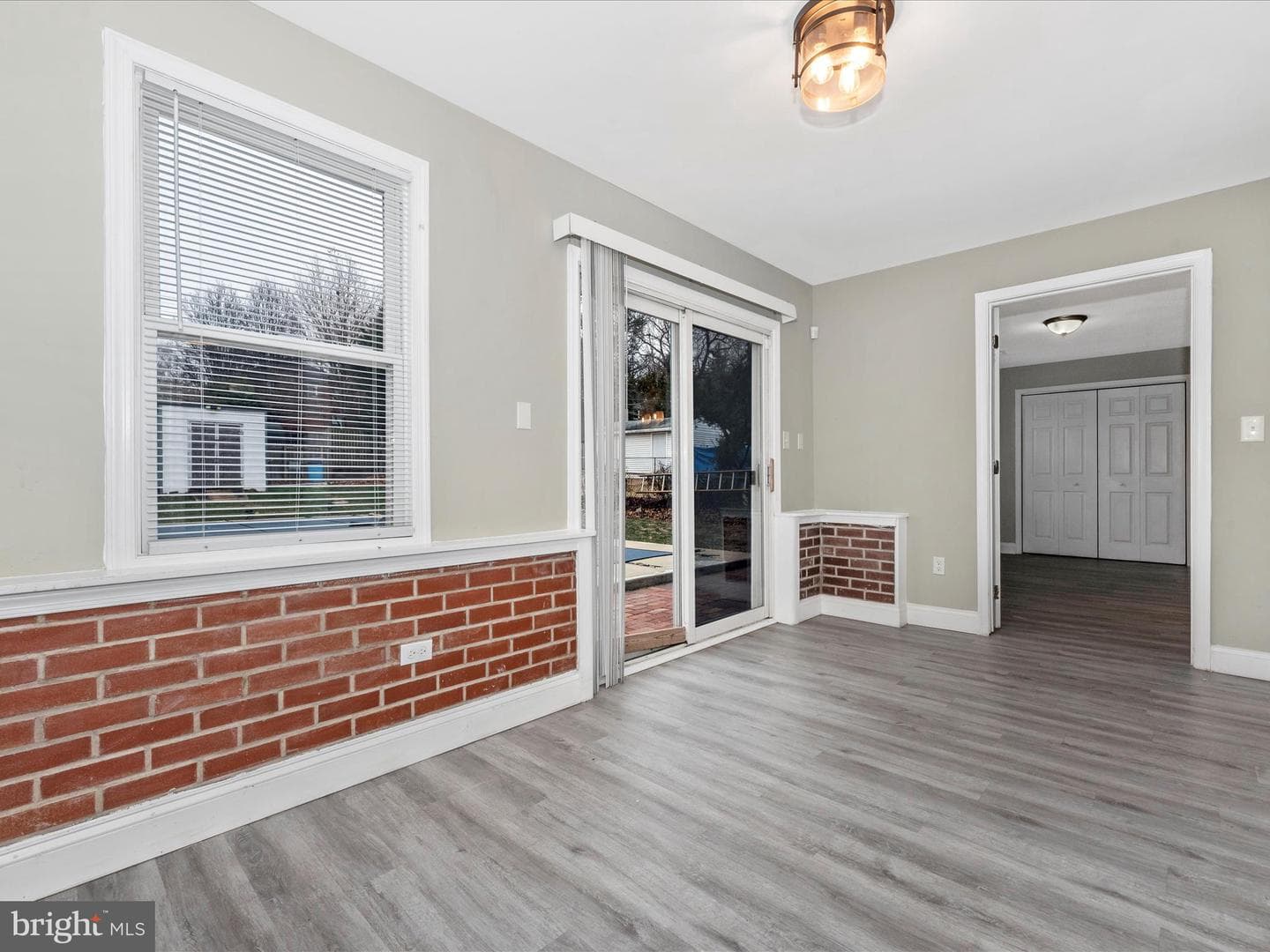 706 Greenwood Road photo 10