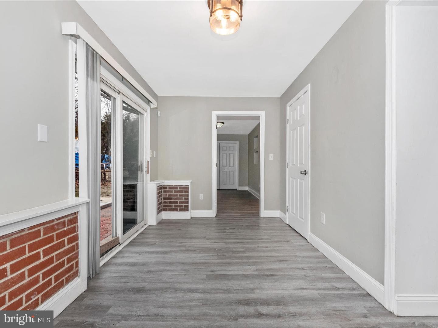 706 Greenwood Road photo 11