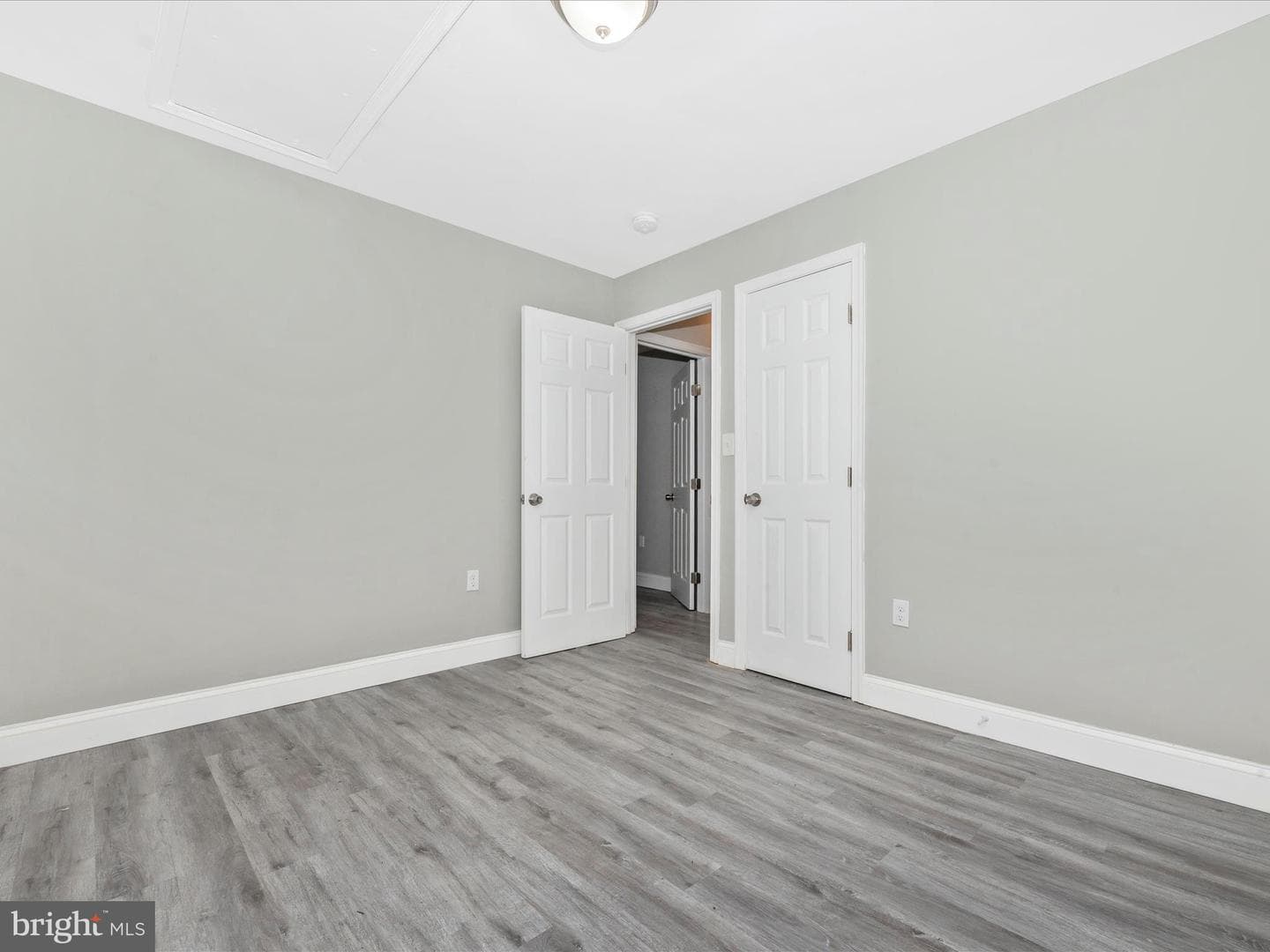 706 Greenwood Road photo 33