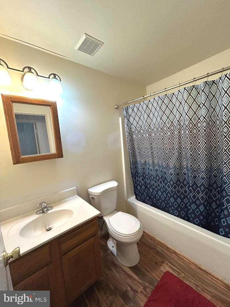 7209 Rutherford Green photo 14