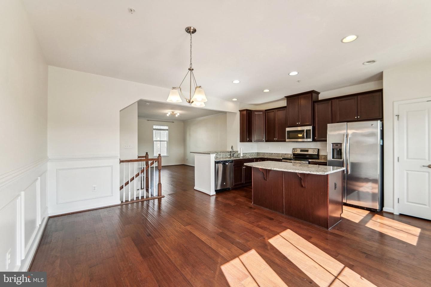 8219 Seaworthy photo 13