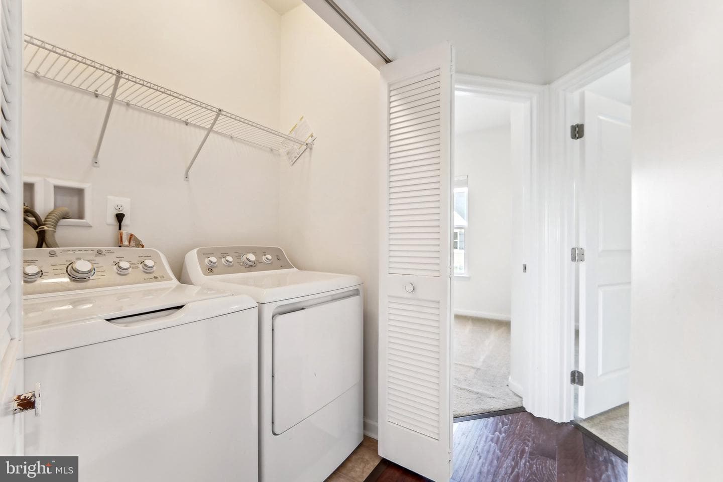 8219 Seaworthy photo 28