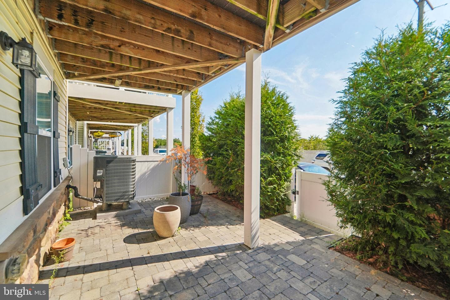 8219 Seaworthy photo 35