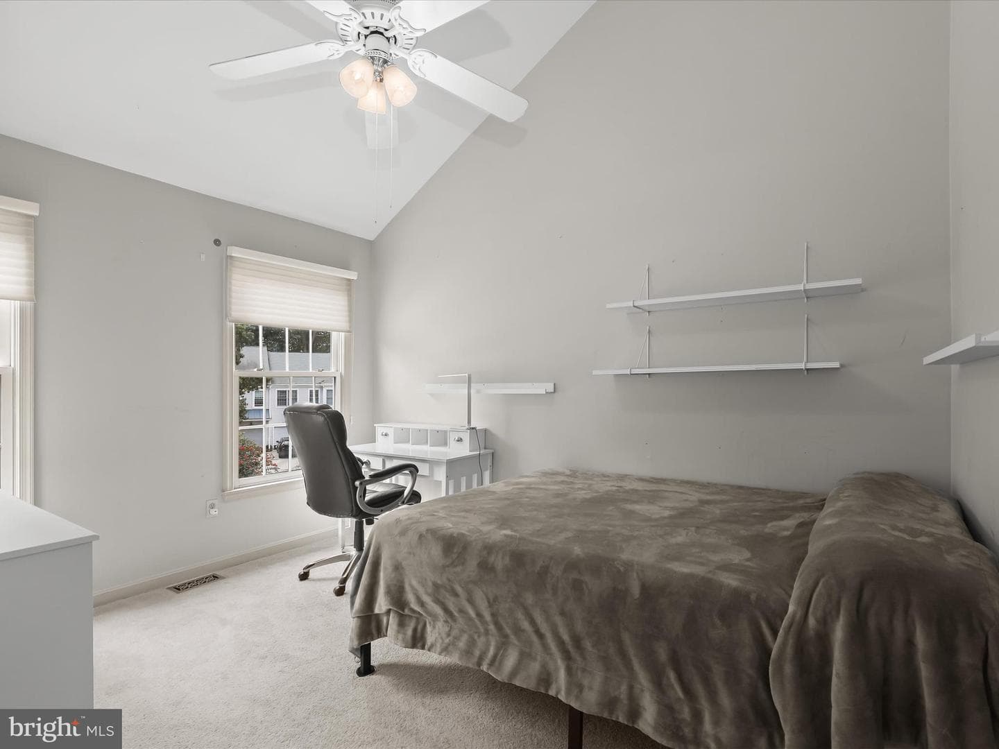 812 Charles James Circle photo 31