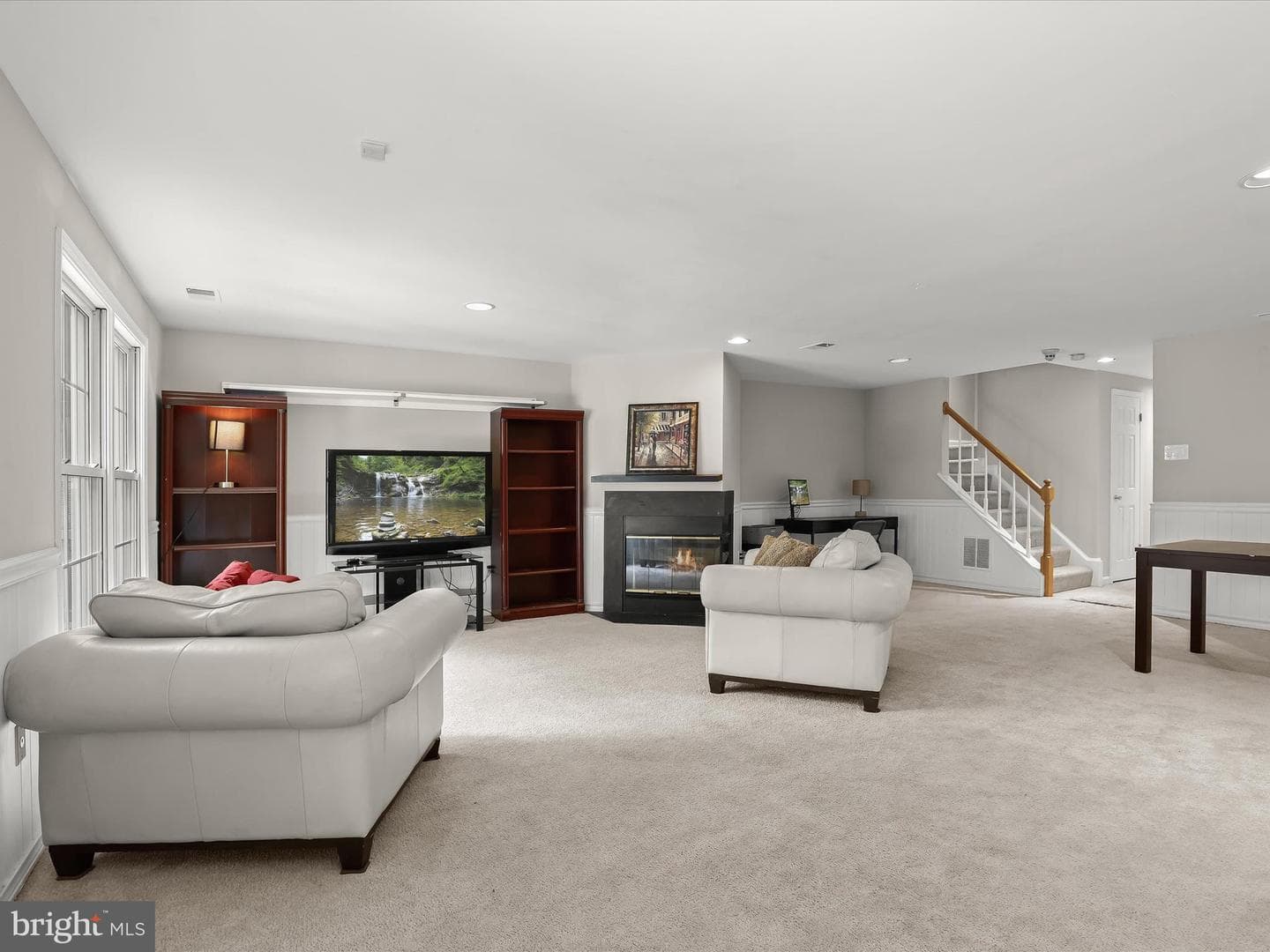 812 Charles James Circle photo 34